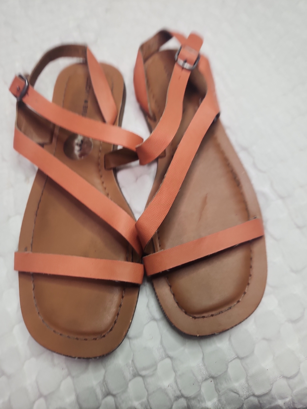 Lucky Brand Strappy Flat Sandals in Coral Sz 8